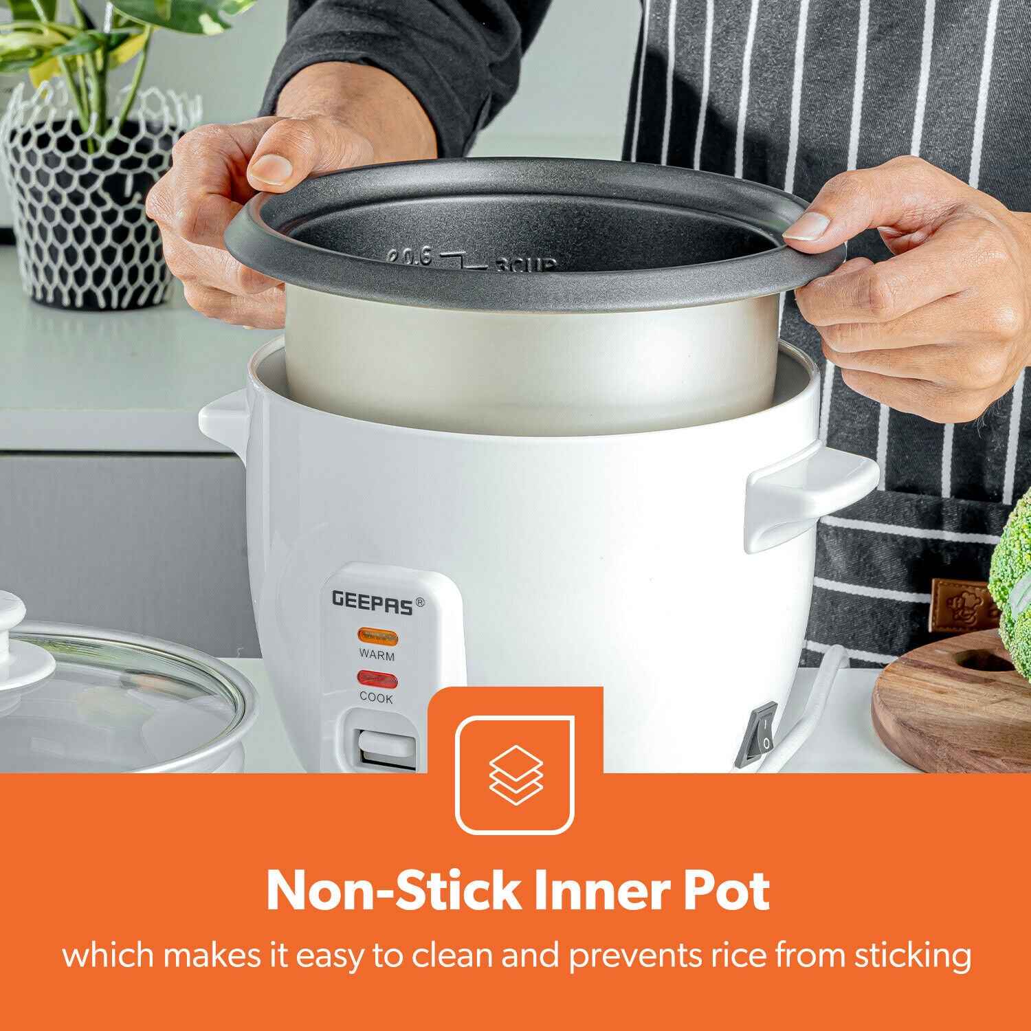 GEEPAS Electric Rice Cooker Steamer Pot 3 in 1 Cooking Non Stick Keep Warm